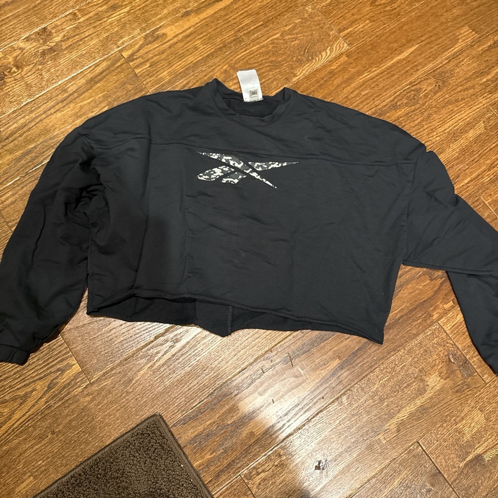 Reebok Black Crewneck Winens Sweatshirt